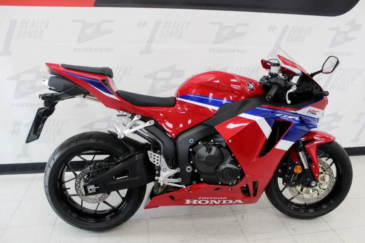 Honda CBR 600 RR (2024 - 26) (2)