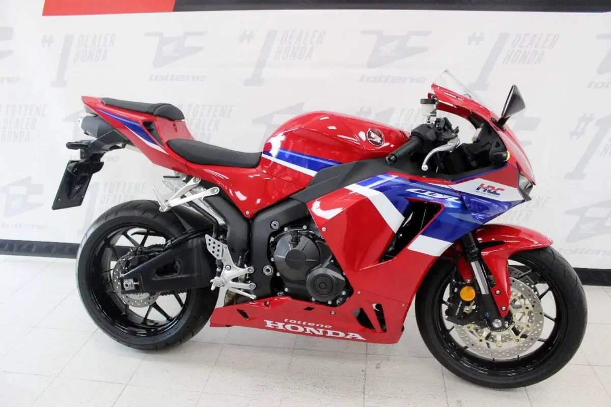 Honda CBR 600 RR (2024 - 26) (3)