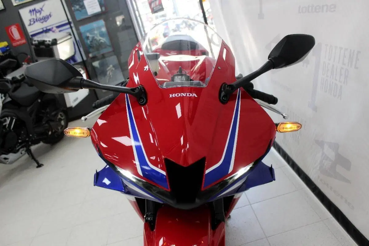 Honda CBR 600 RR (2024 - 26) (4)
