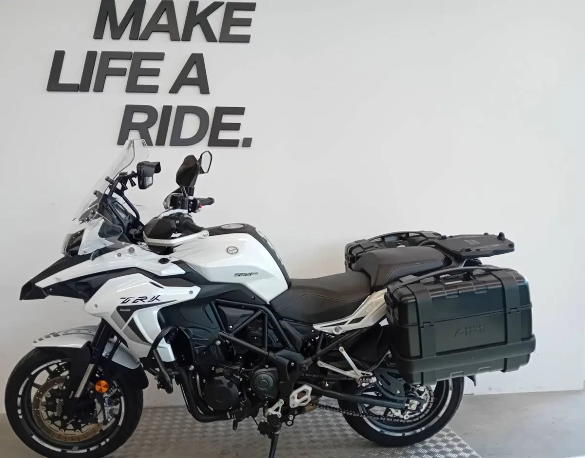 Benelli TRK 502 (2021 - 25) (2)
