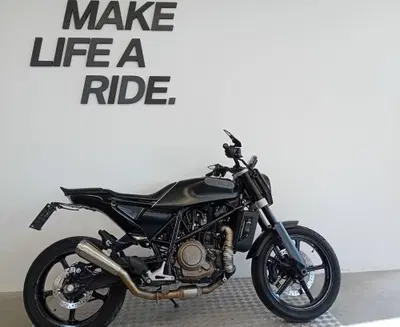 Husqvarna Svartpilen 701 (2020) usata