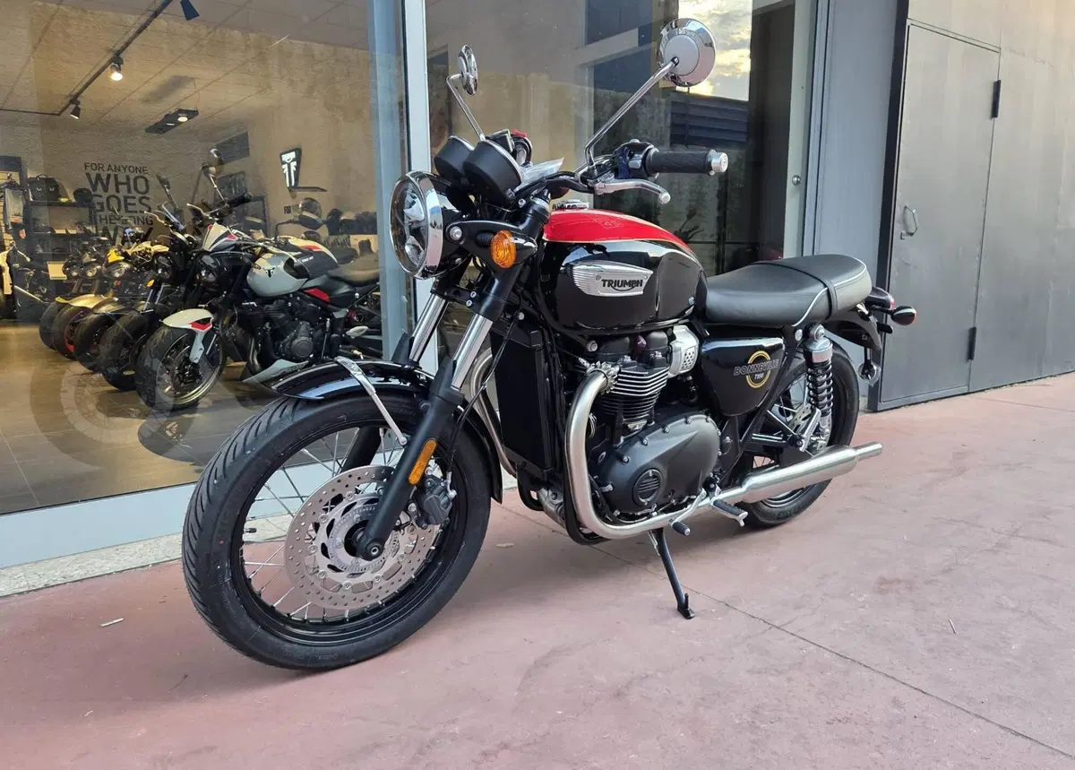 Triumph Bonneville T100 (2026) (9)