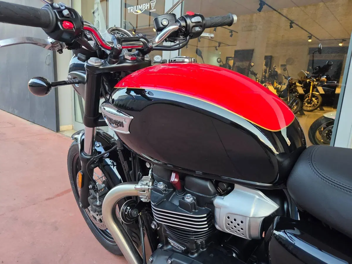 Triumph Bonneville T100 (2026) (10)