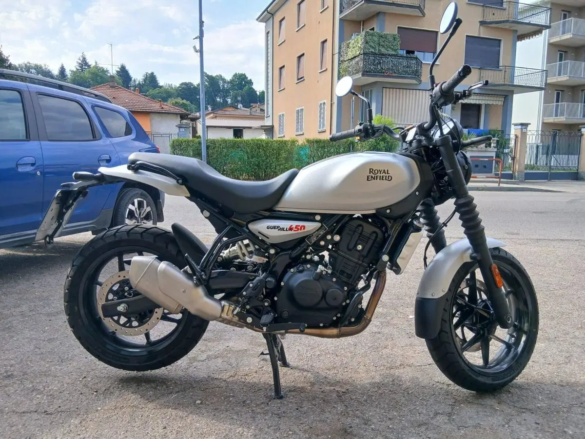 Royal Enfield Guerrilla 450 (2024 - 26) (2)