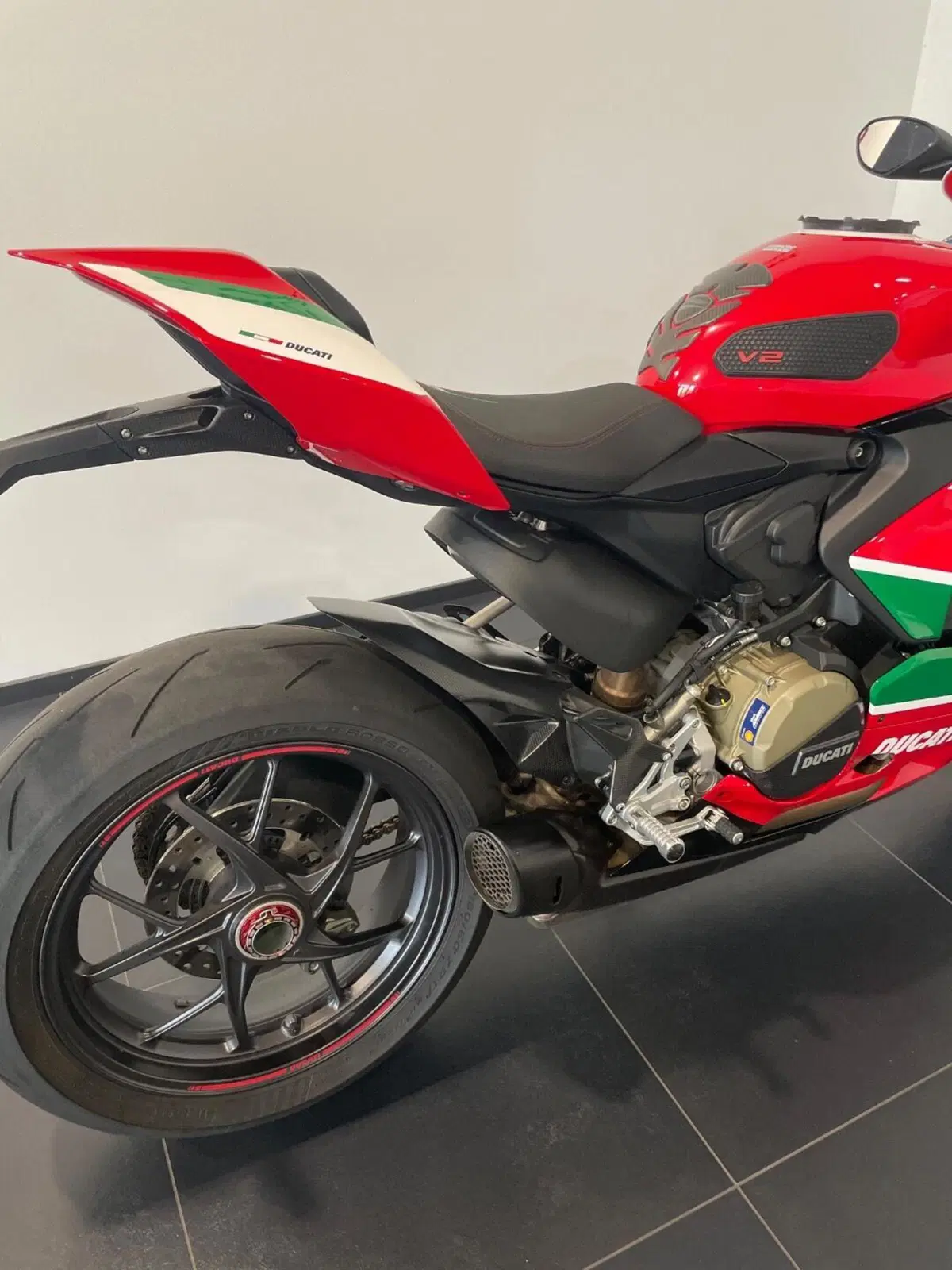 Ducati Panigale V2 Bayliss 1st Championship 20th Anniversary (2021 - 24) (2)