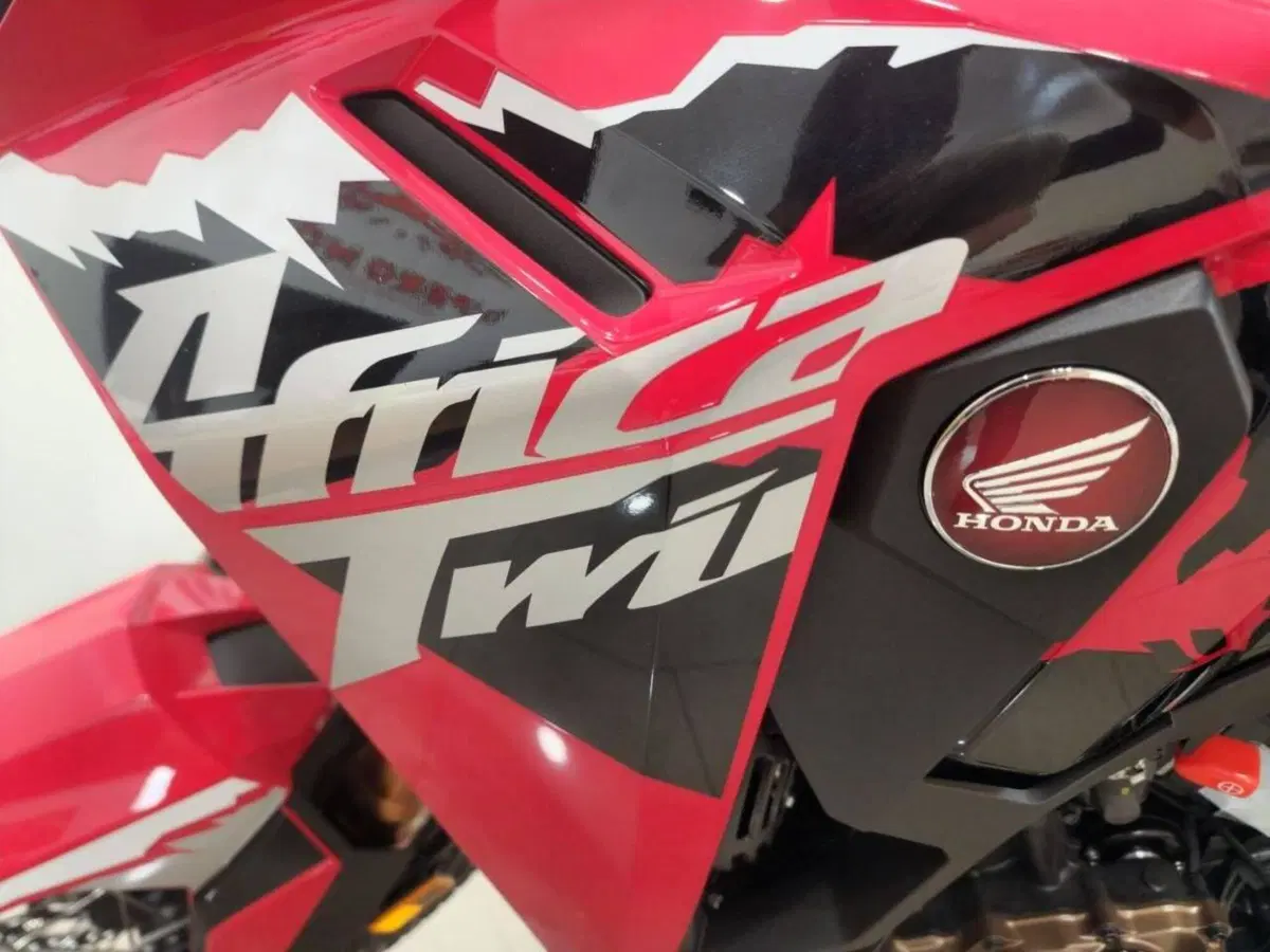 Honda Africa Twin CRF 1100L ES (2024 - 26) (5)