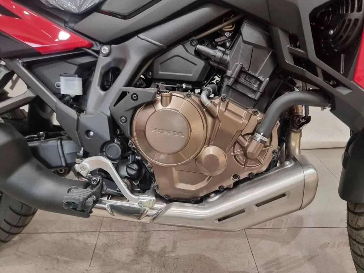 Honda Africa Twin CRF 1100L ES (2024 - 26) (7)
