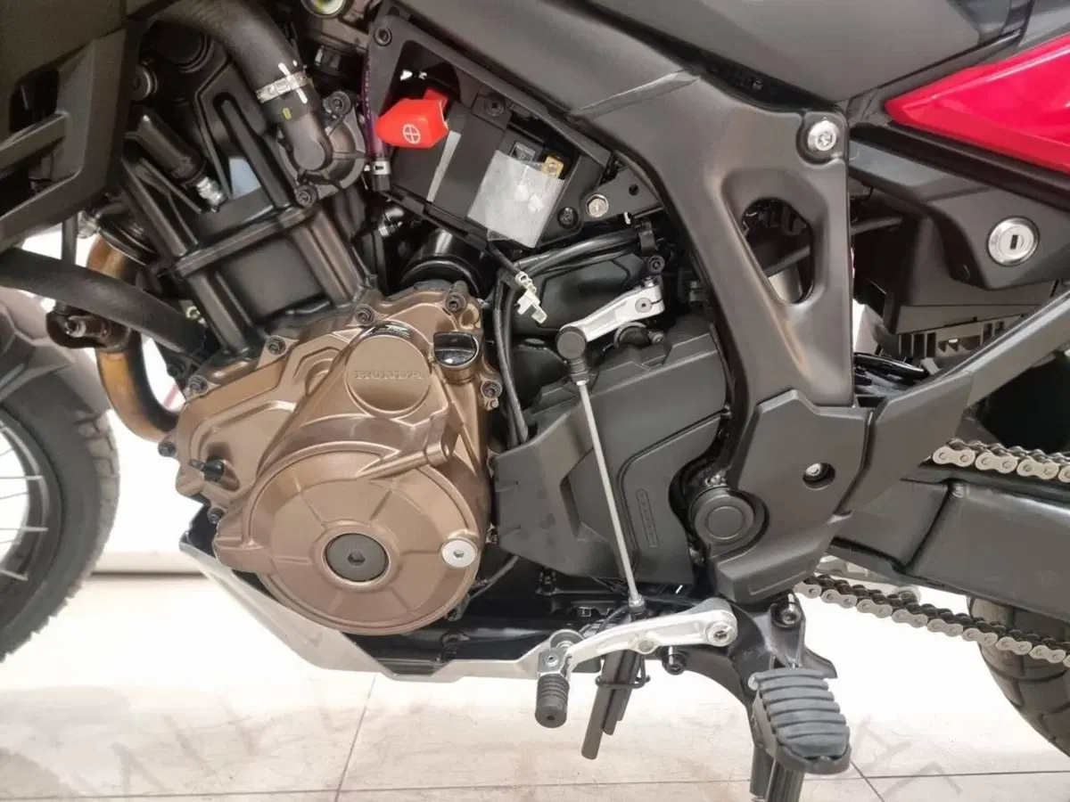 Honda Africa Twin CRF 1100L ES (2024 - 26) (11)