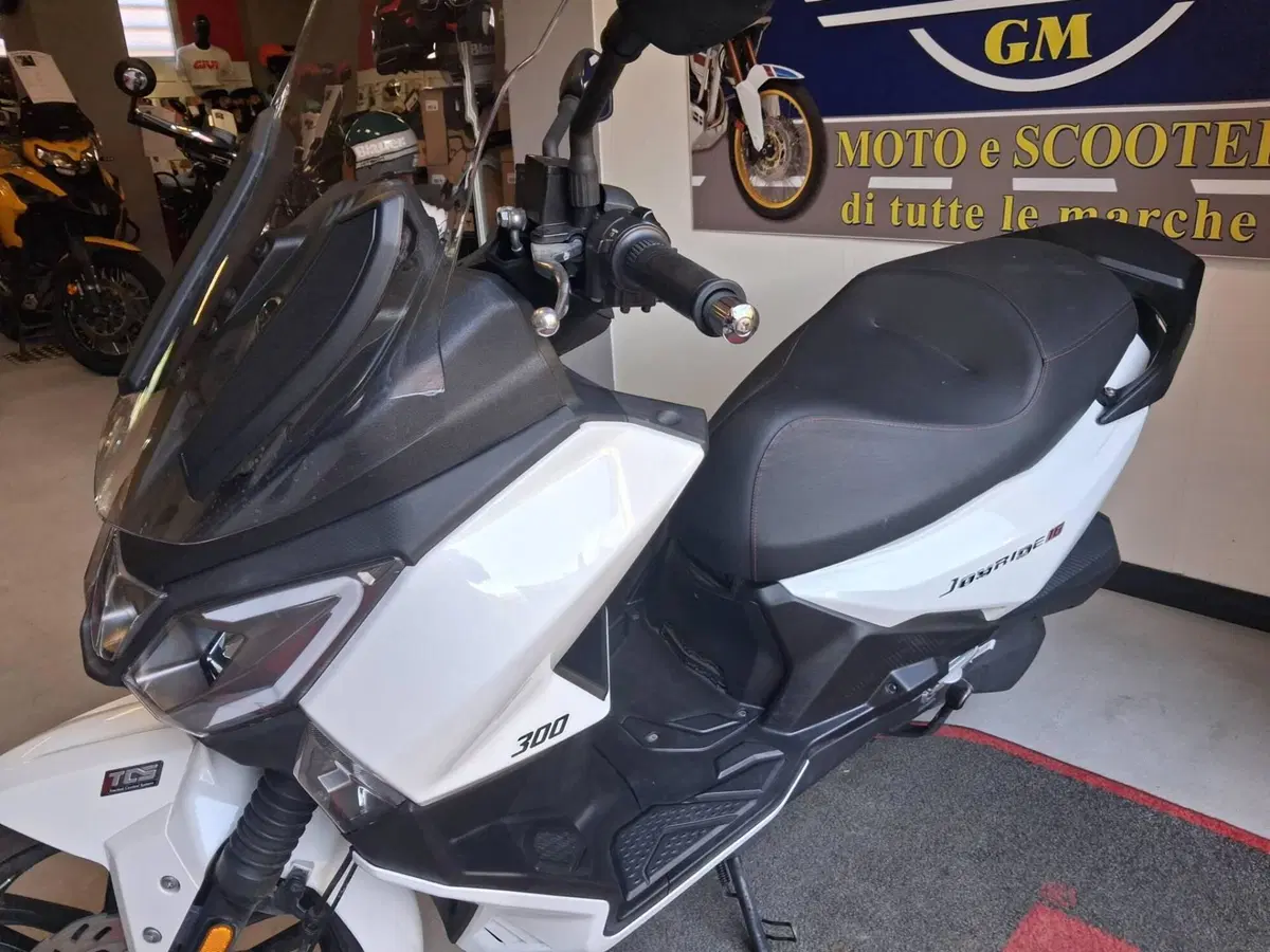 Sym Joyride 300 (2022 - 24) (5)