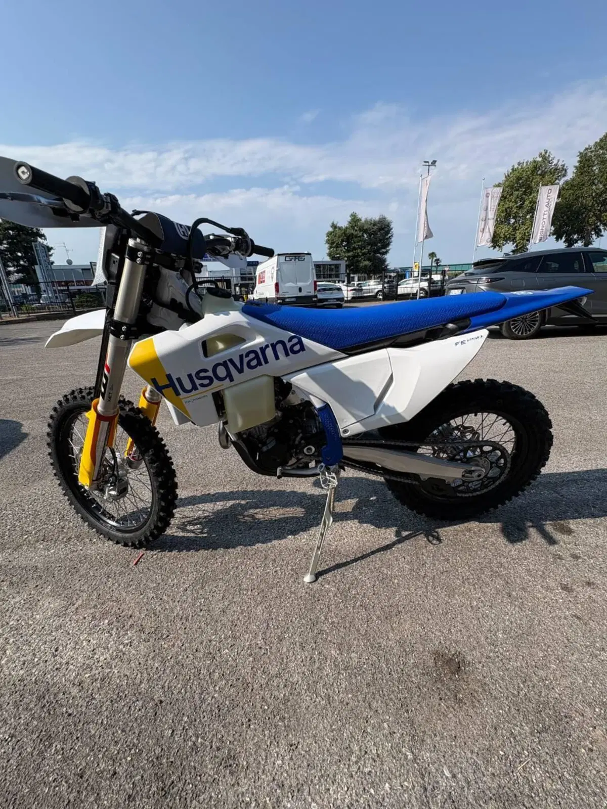 Husqvarna FE 250 (2027) (2)