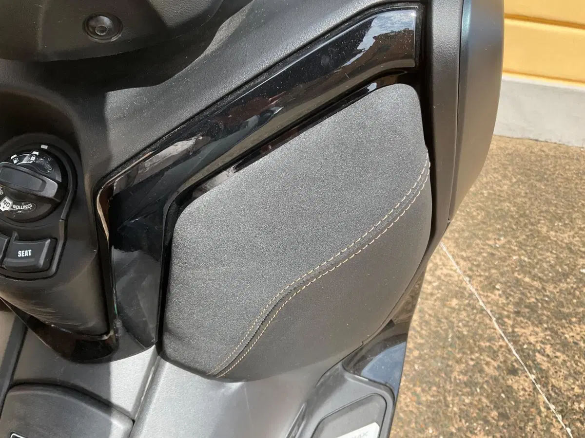 Yamaha X-Max 300 Tech Max (2021 - 24) (3)