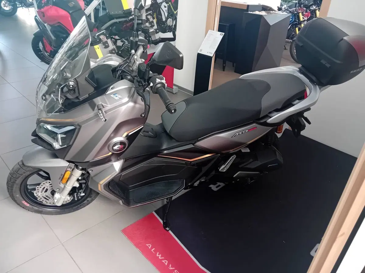 QJ Motor ATR 125 (2025 - 26) (9)