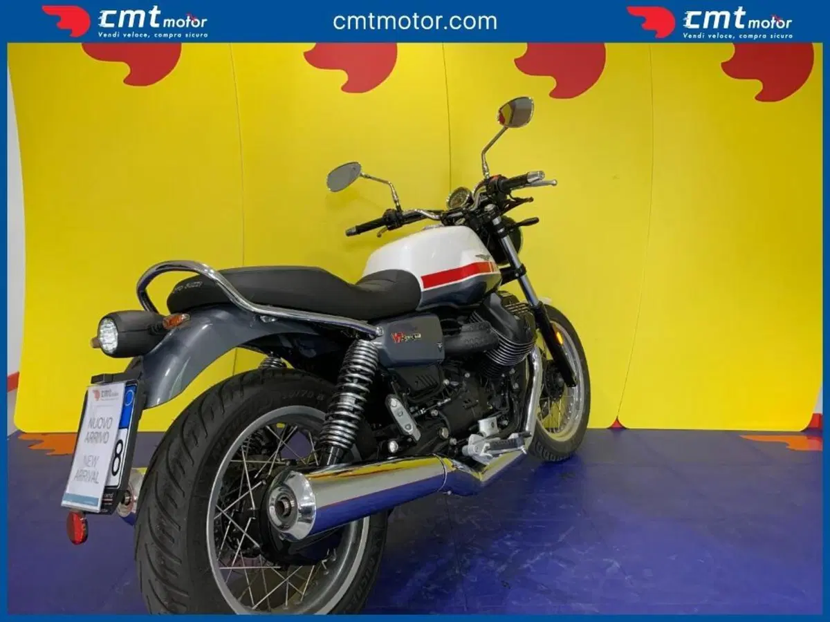 Moto Guzzi V7 Special (2021 - 24) (2)