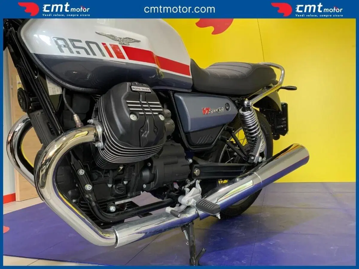 Moto Guzzi V7 Special (2021 - 24) (6)