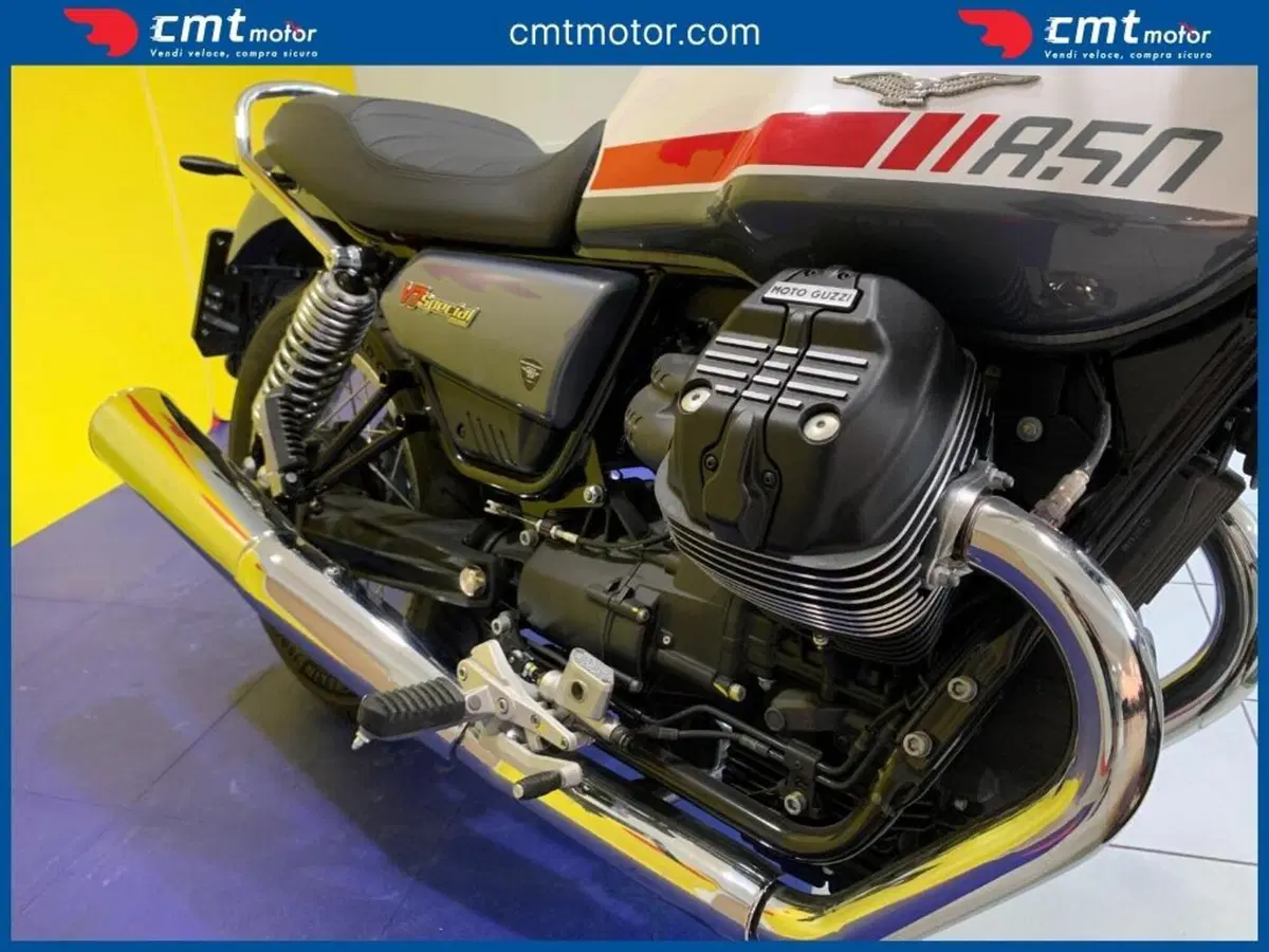 Moto Guzzi V7 Special (2021 - 24) (7)