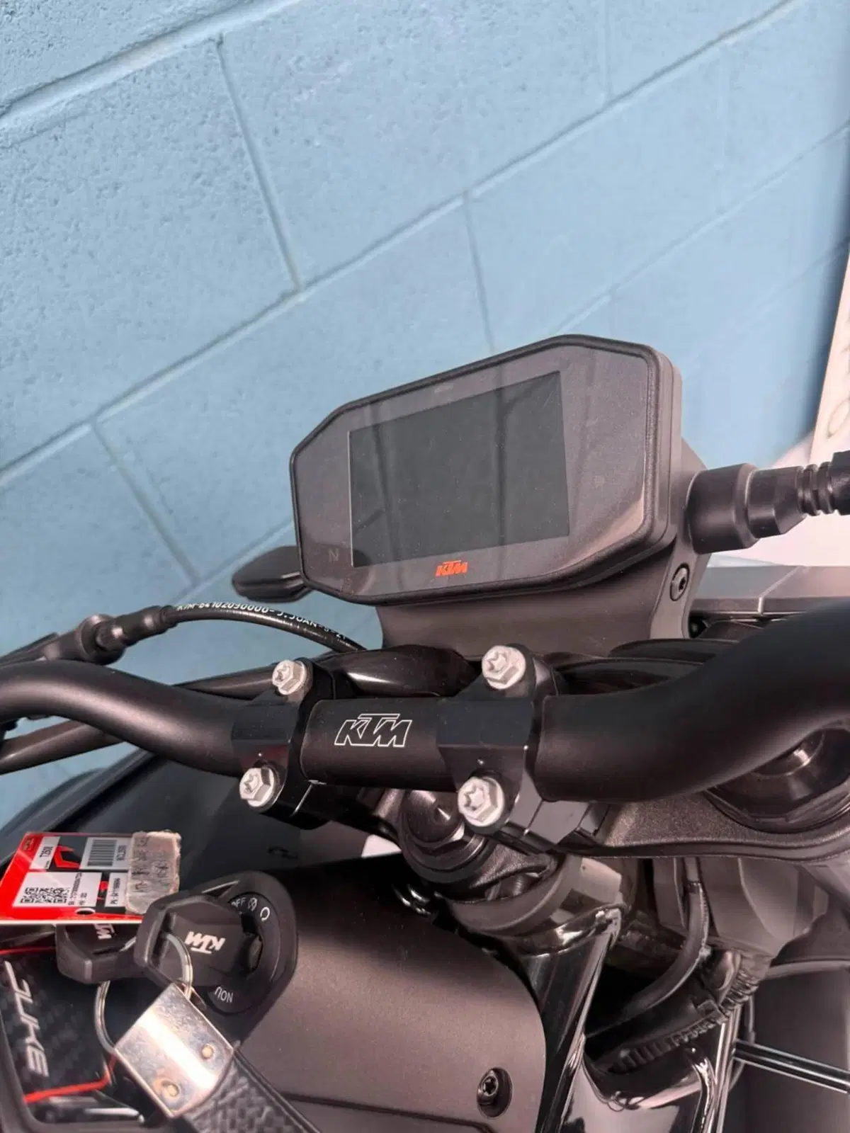 KTM 890 Duke L (2021) (6)