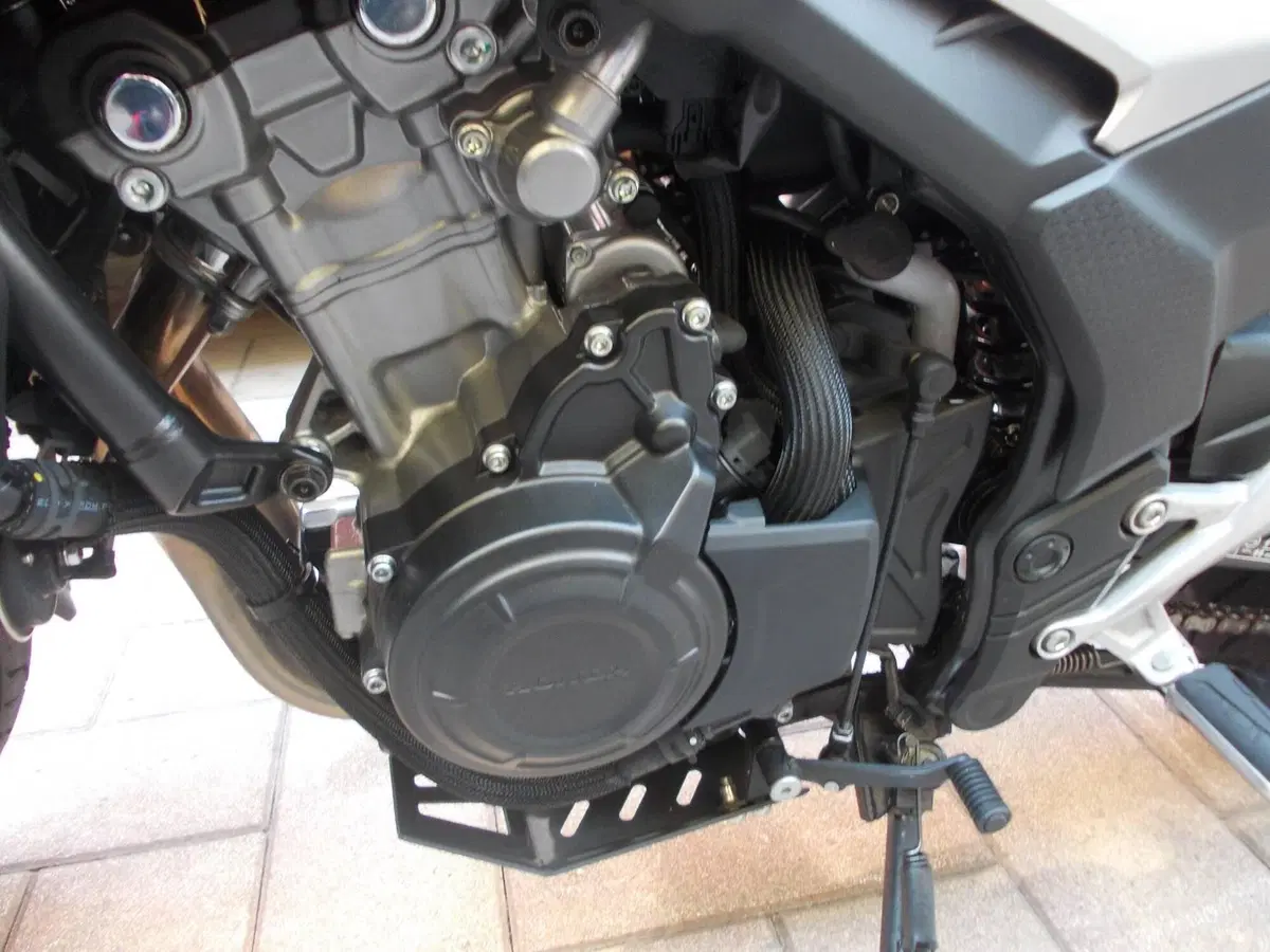 Honda CB 500 X (2021) (2)