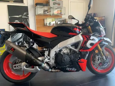 Aprilia Tuono V4 Factory (2021 - 24) usata