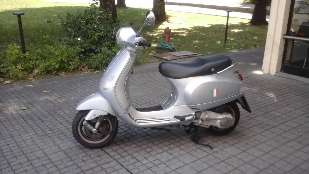 Vespa LX 125 (2005 - 11) (2)