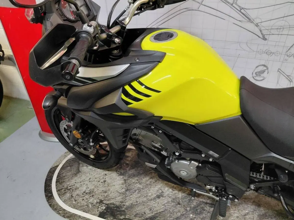 Suzuki V-Strom 650 ABS (2017 - 20) (2)