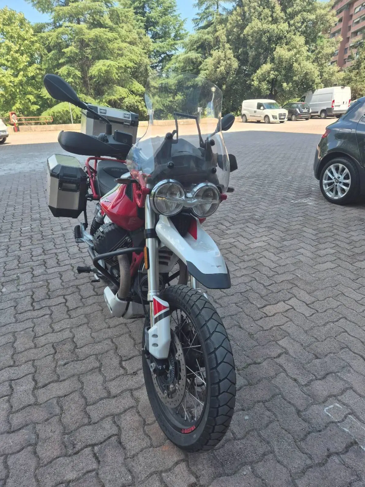 Moto Guzzi V85 TT (2019 - 20) (2)