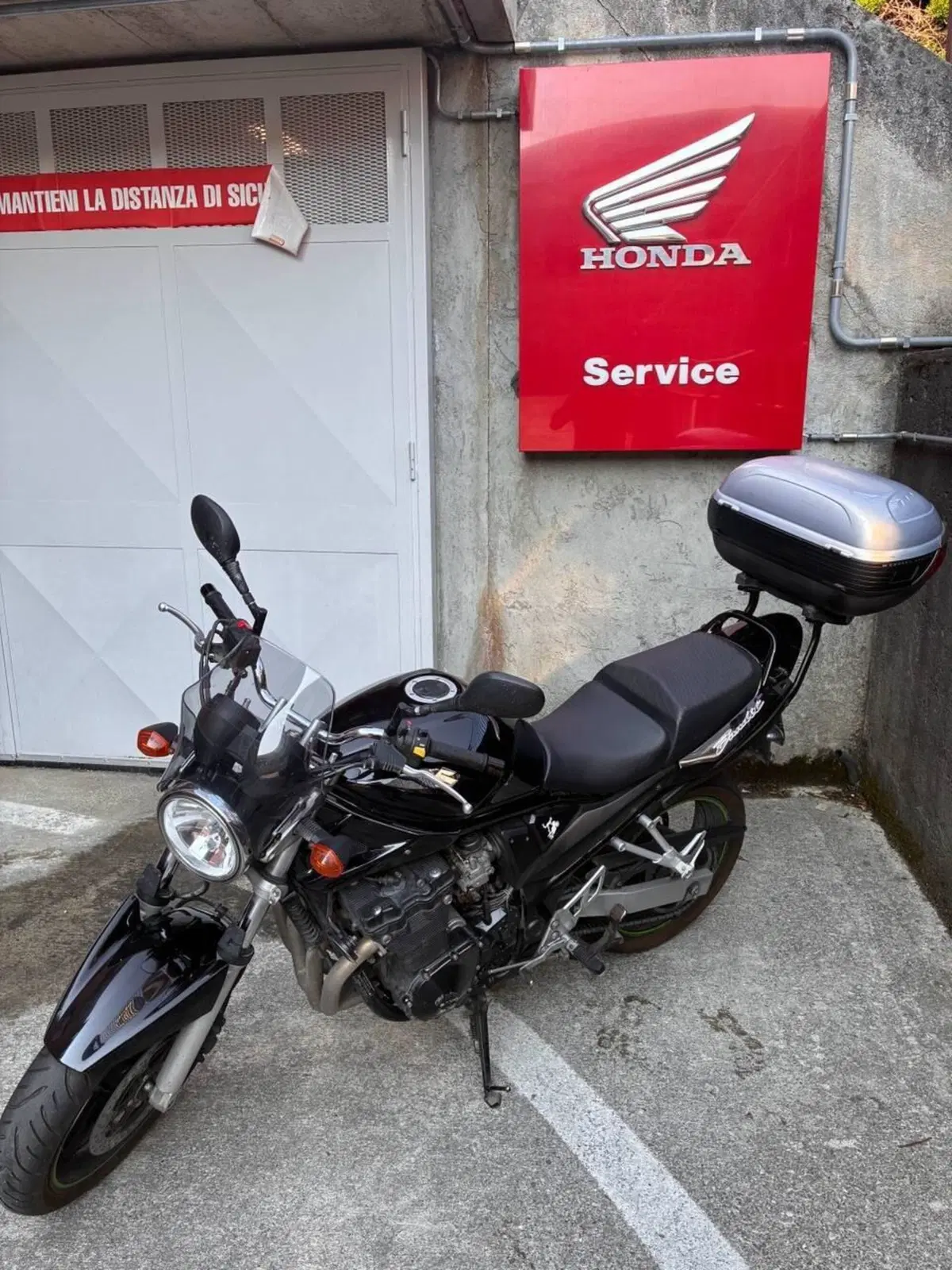 Suzuki GSF 650 Bandit (2005 - 06) (2)