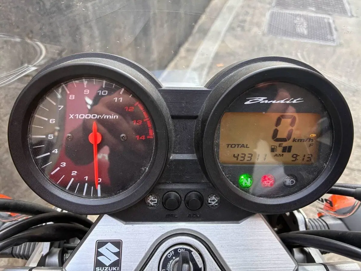 Suzuki GSF 650 Bandit (2005 - 06) (3)