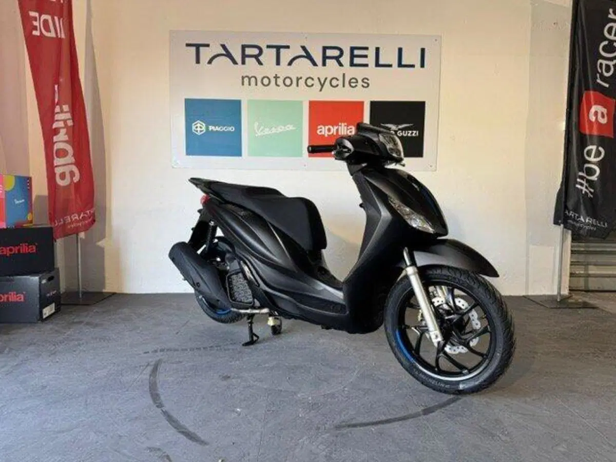 Piaggio Medley 200 S (2025 - 26) (4)