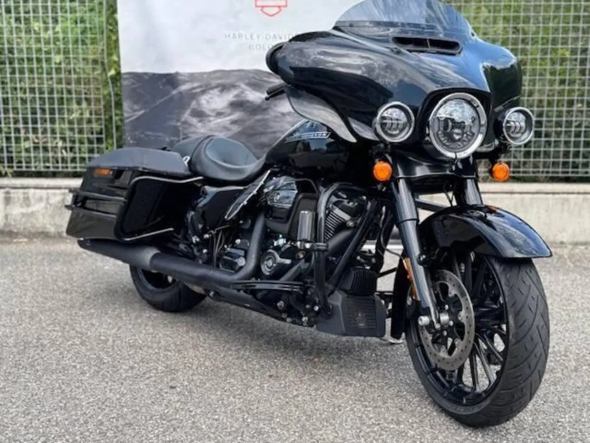 Harley-Davidson 114 Street Glide Special (2019 - 20) - FLHXS (5)