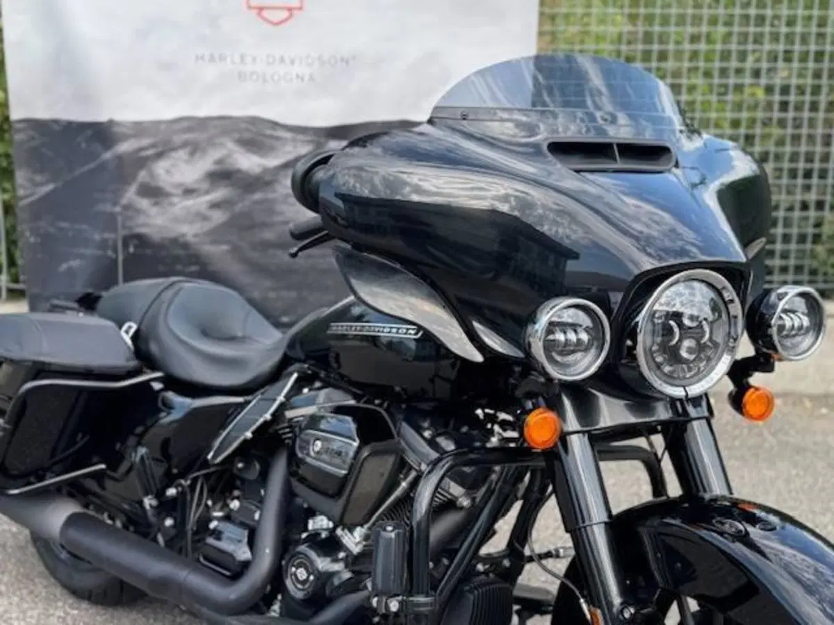 Harley-Davidson 114 Street Glide Special (2019 - 20) - FLHXS (6)