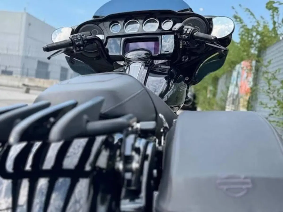 Harley-Davidson 114 Street Glide Special (2019 - 20) - FLHXS (14)
