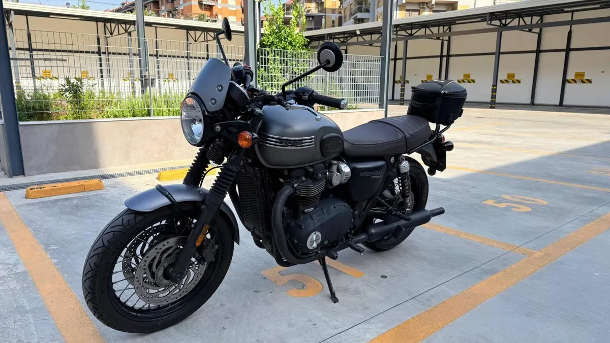 Triumph Bonneville T120 Black (2017 - 20) (3)