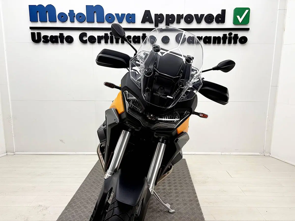 Moto Guzzi Stelvio (2024 - 26) (4)