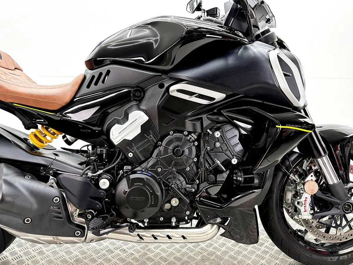 Ducati Diavel V4 (2023 - 26) (8)
