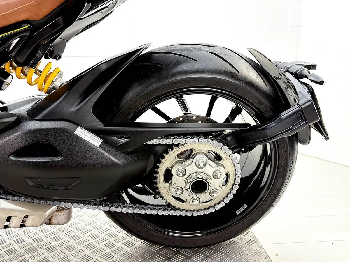 Ducati Diavel V4 (2023 - 26) (17)