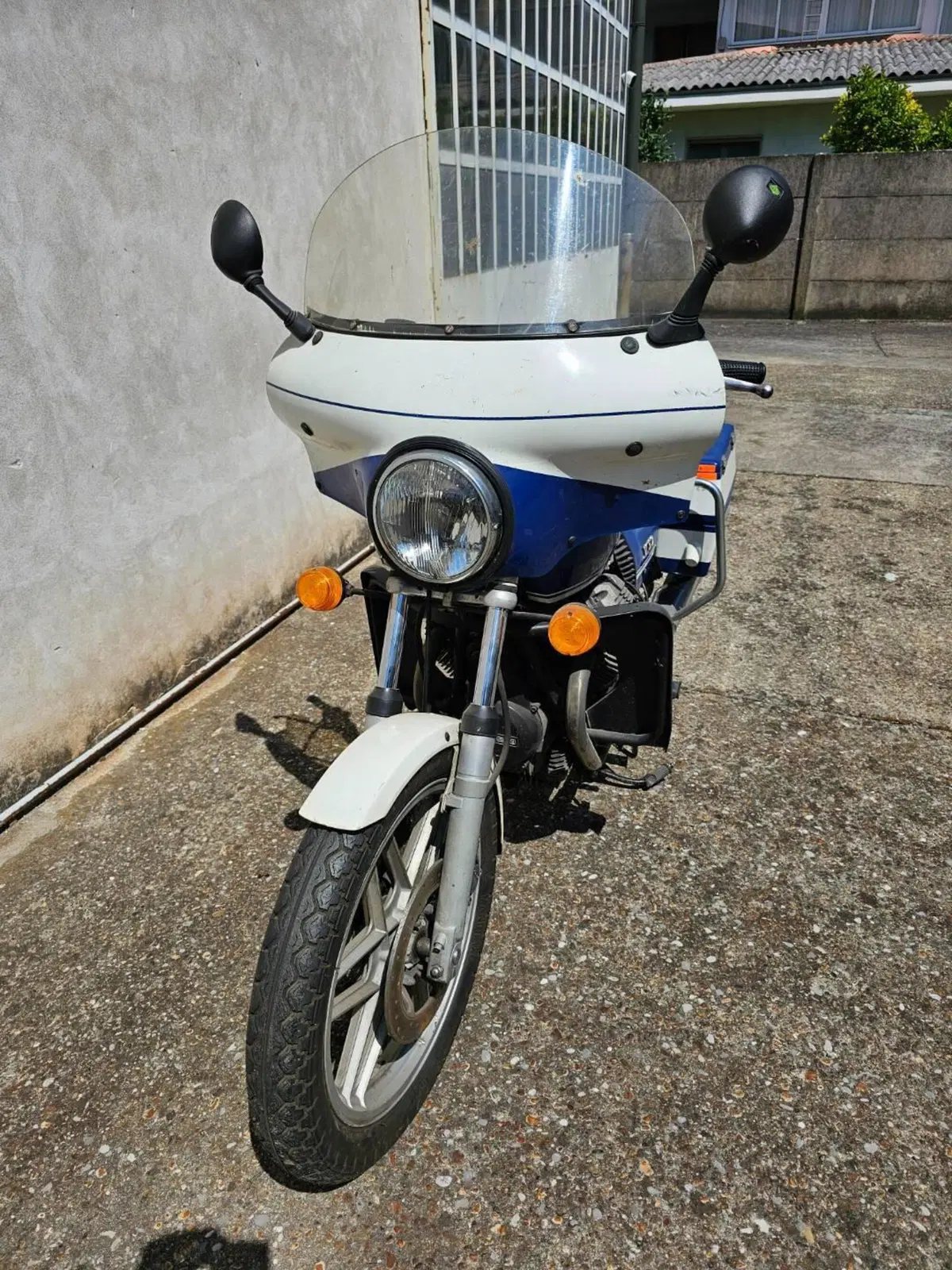 Moto Guzzi V 50 III (3)