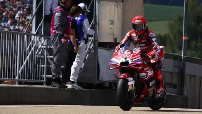 MotoGP 2026. GP di Germania. Marc M&aacute;rquez, pole e record! Brutto highside per Marco Bezzecchi [CLASSIFICA]