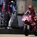 MotoGP 2026. GP di Germania. Marc Márquez, pole e record! Brutto highside per Marco Bezzecchi: clavicola rotta [CLASSIFICA]