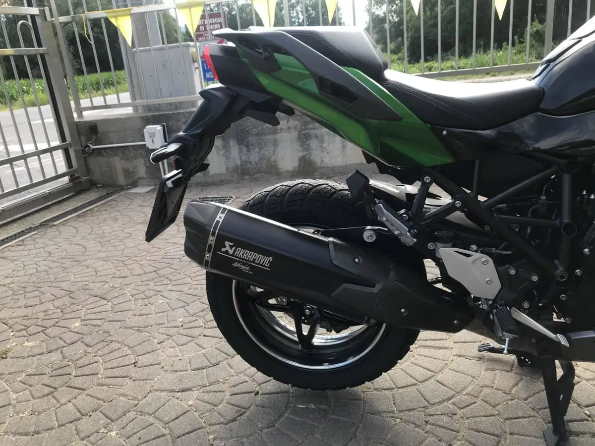 Kawasaki Ninja H2 SX SE (2023 - 26) (4)
