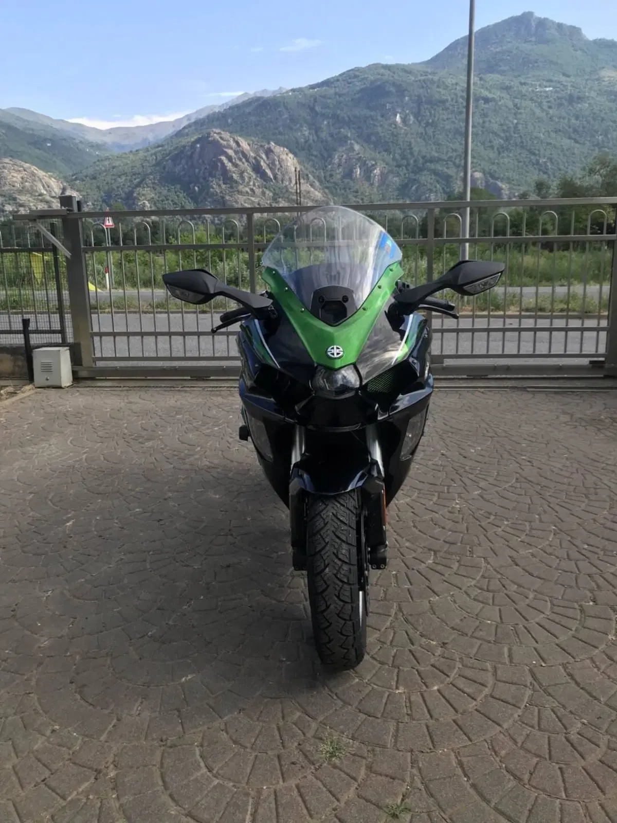 Kawasaki Ninja H2 SX SE (2023 - 26) (6)