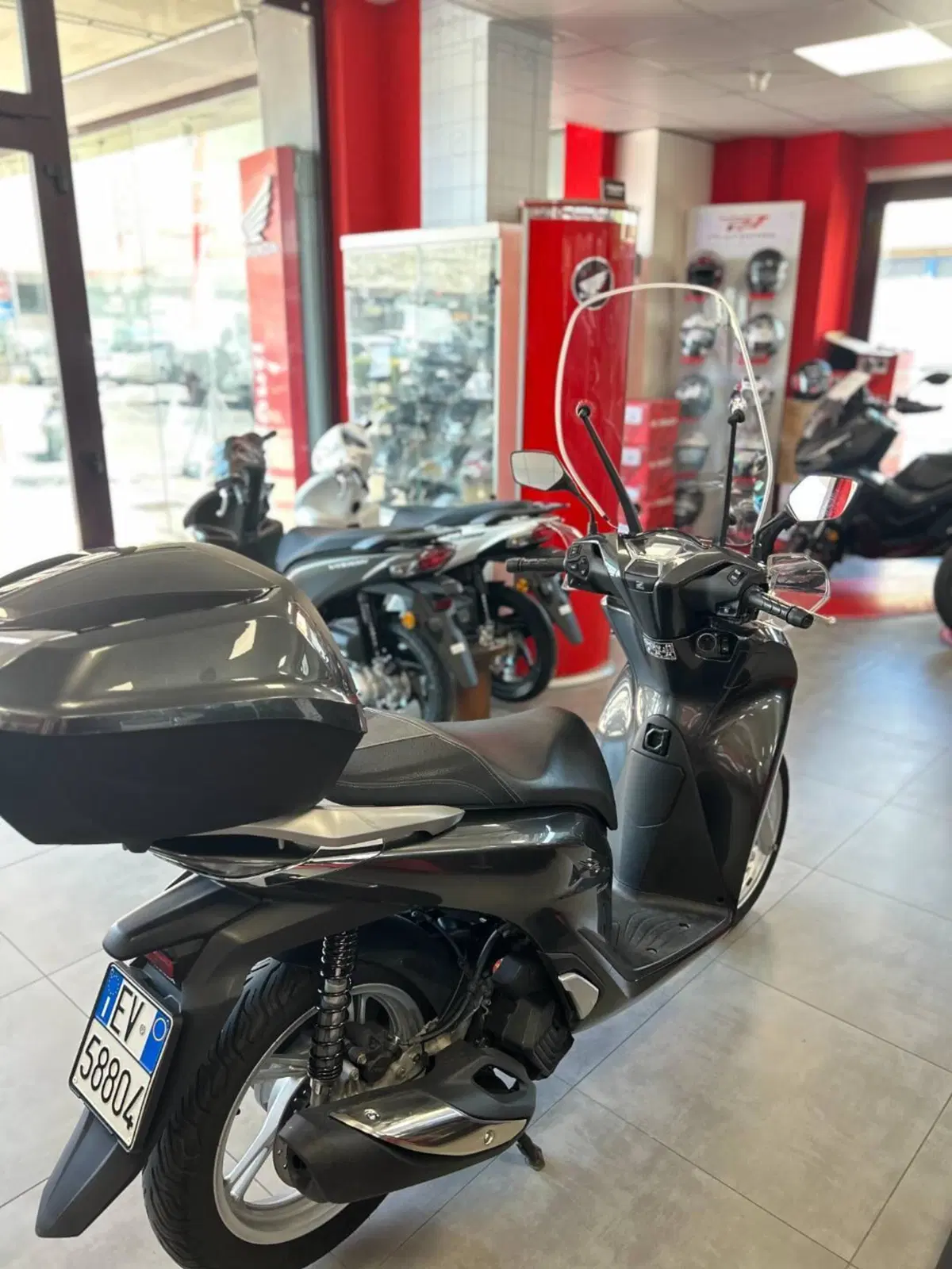 Honda SH 150i (2020 - 23) (2)
