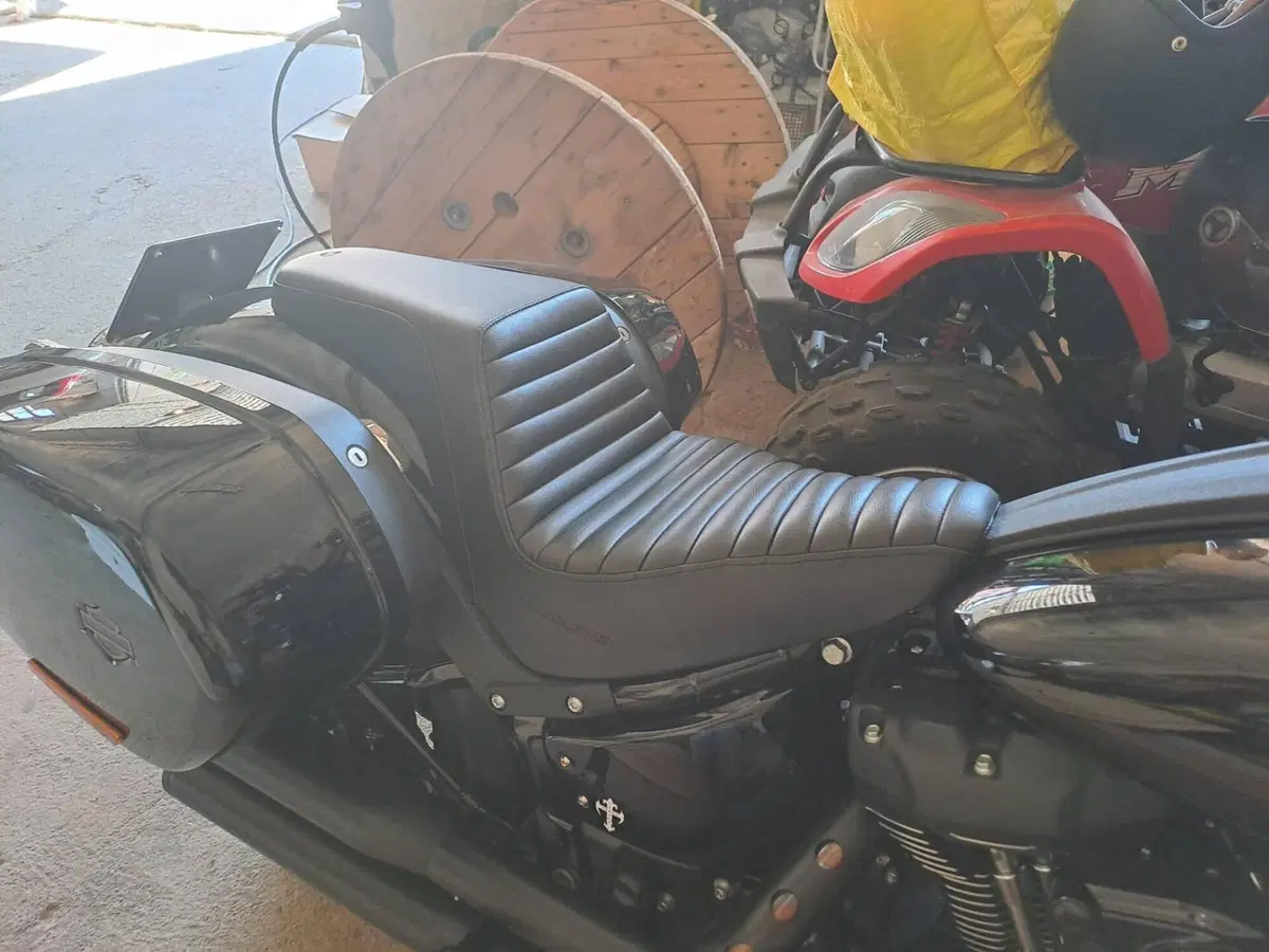 Vendo sella Saddlemen (3)