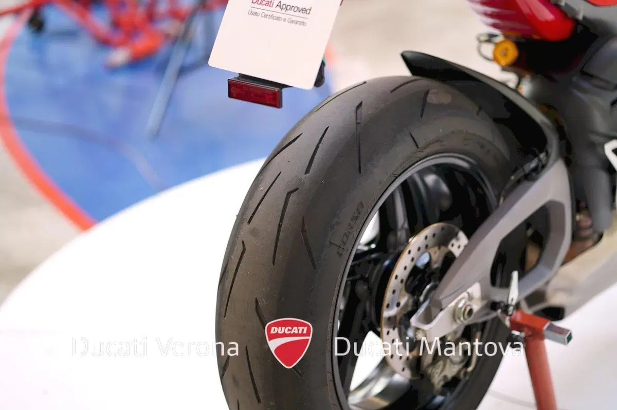 Ducati Streetfighter V4 S (2025 - 26) (12)