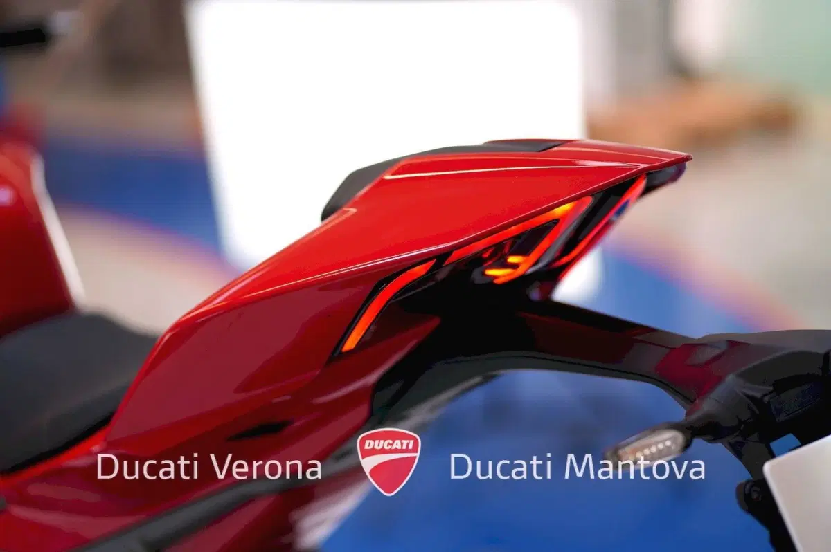 Ducati Streetfighter V4 S (2025 - 26) (14)