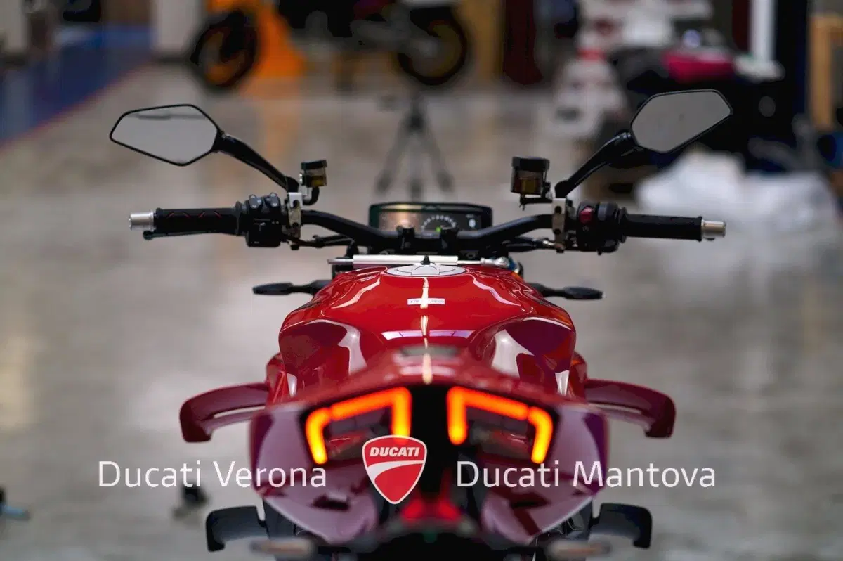 Ducati Streetfighter V4 S (2025 - 26) (18)