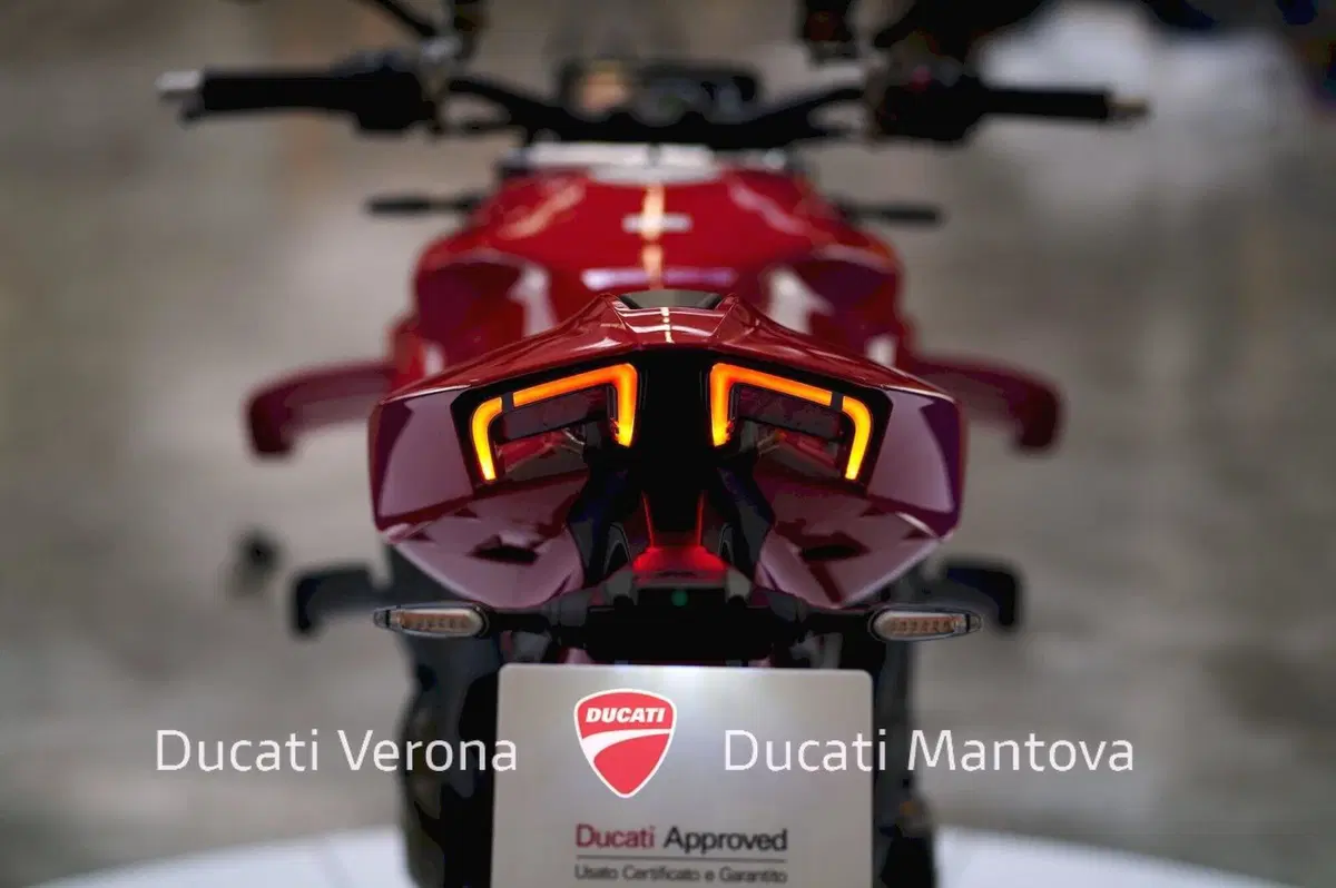 Ducati Streetfighter V4 S (2025 - 26) (19)