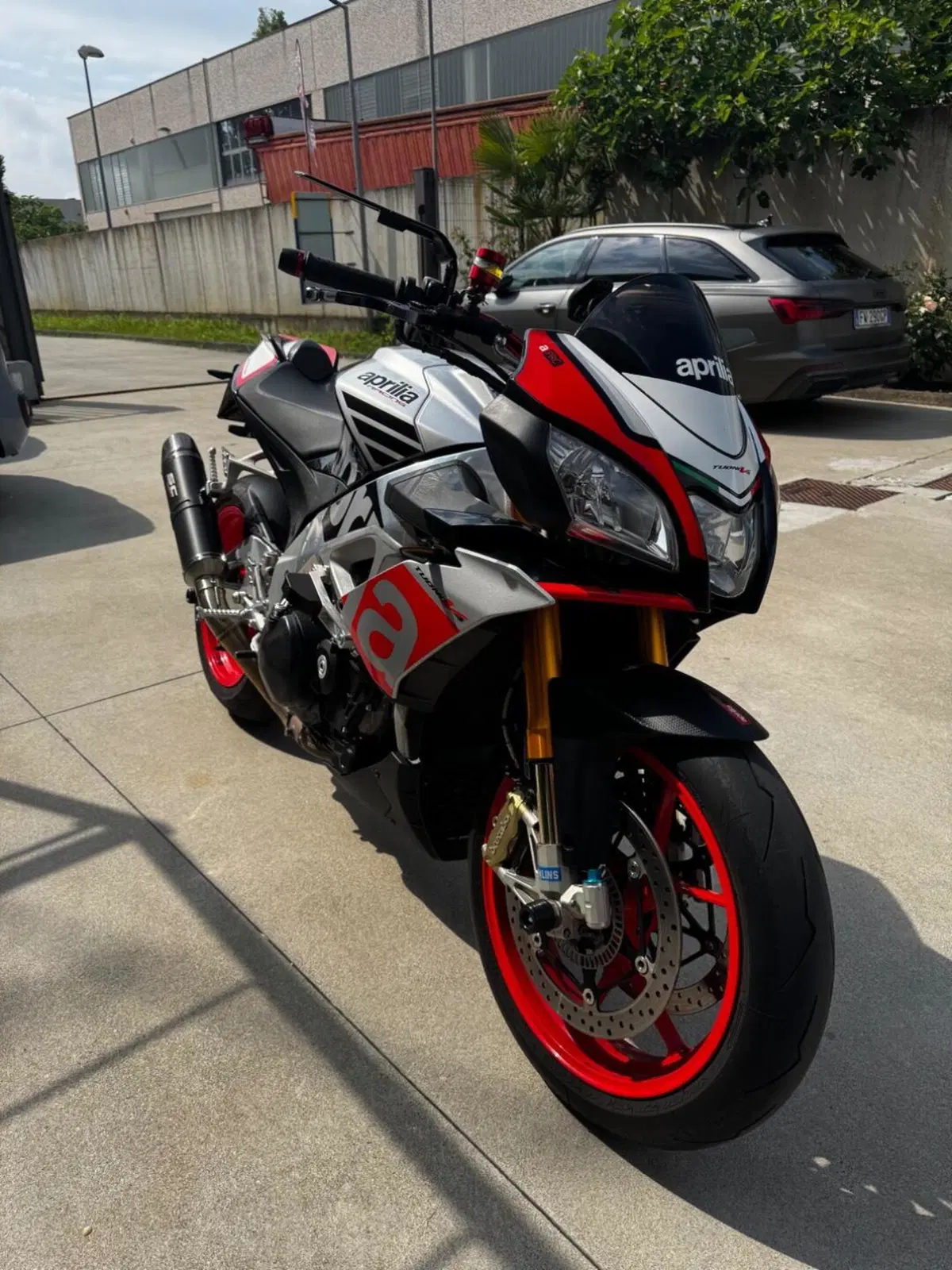 Aprilia Tuono V4 Factory (2015 - 17)