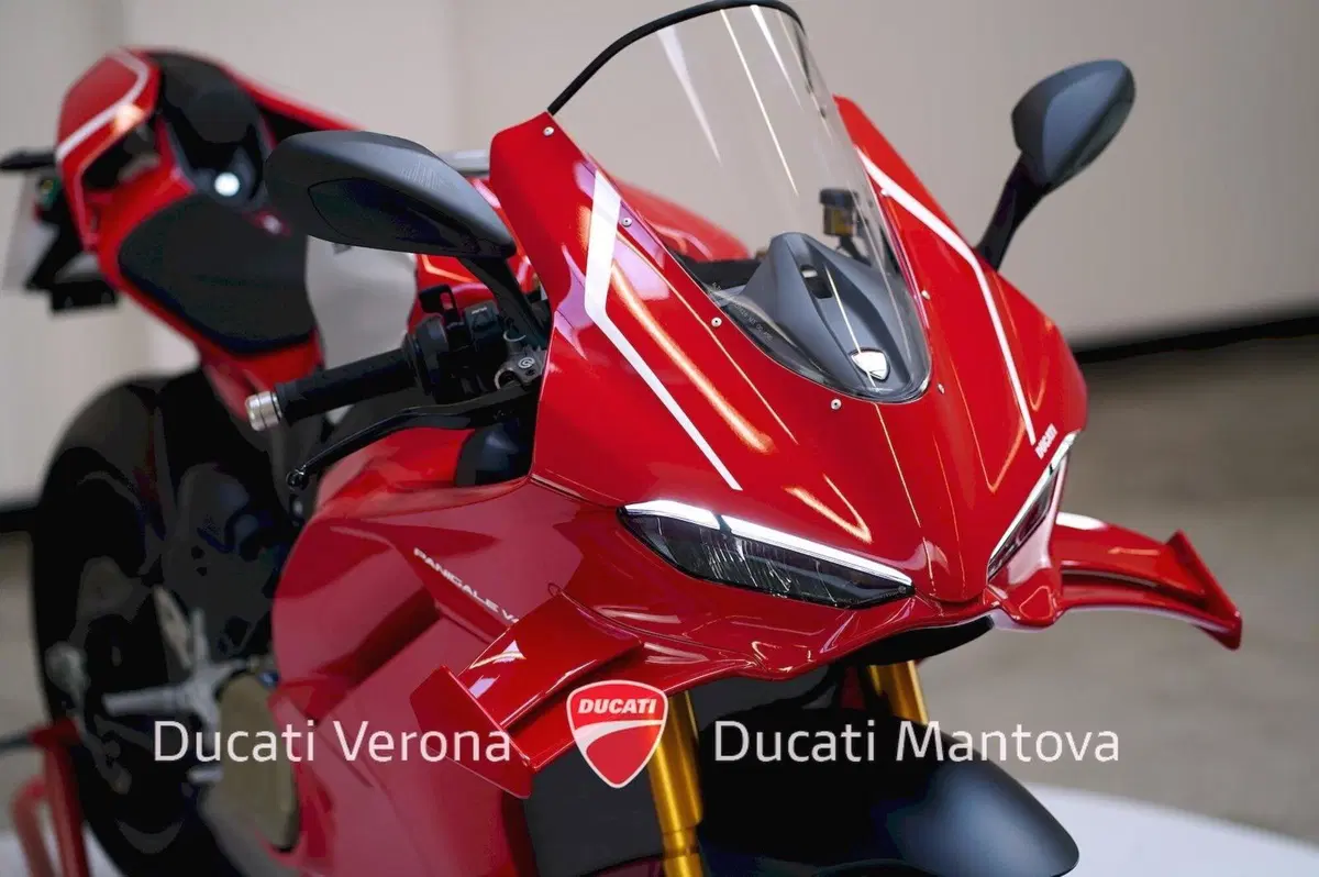 Ducati Panigale V4 R (2026) (9)
