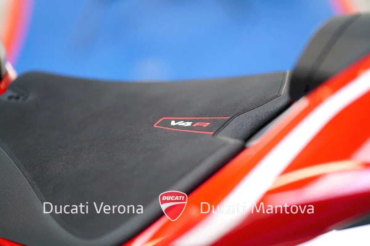 Ducati Panigale V4 R (2026) (17)