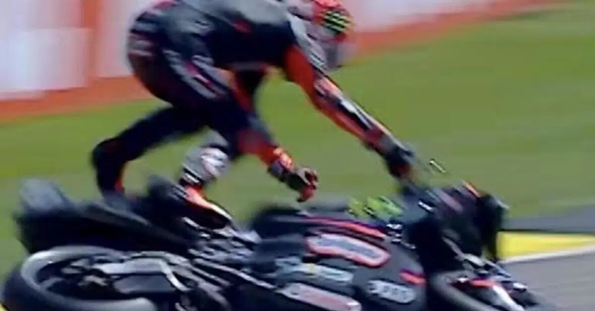 MotoGP 2026. GP di Germania. Brutta caduta per Marco Bezzecchi: clavicola rotta, si deve operare [VIDEO]